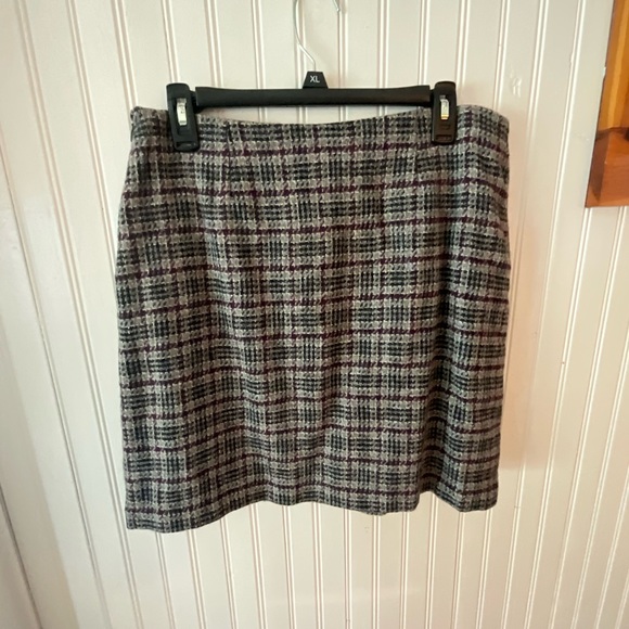 GH Bass Wool Blend Plaid Miniskirt (size 12) - Picture 2 of 3